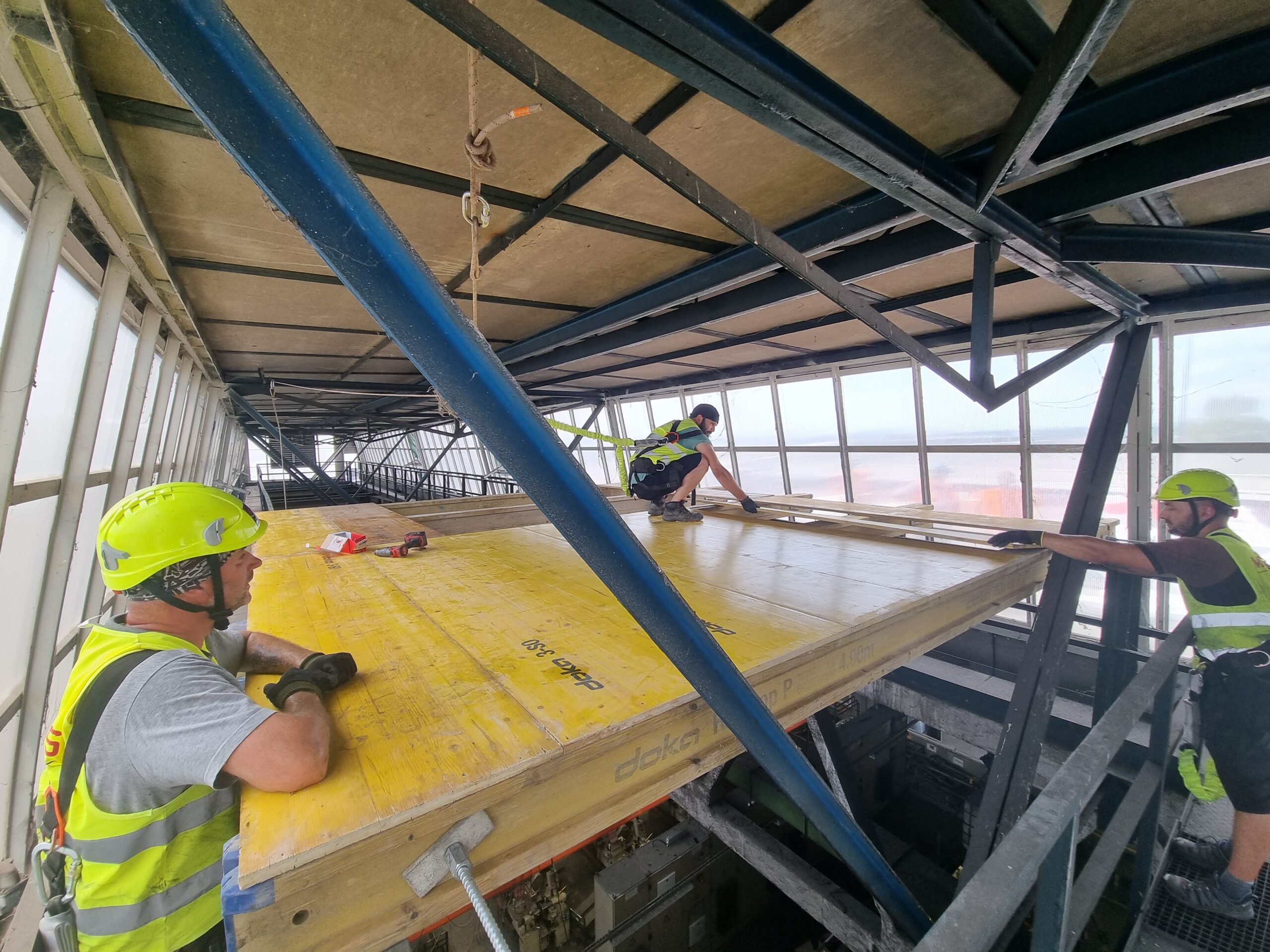 3 Priemyselná budova v Hlohovci